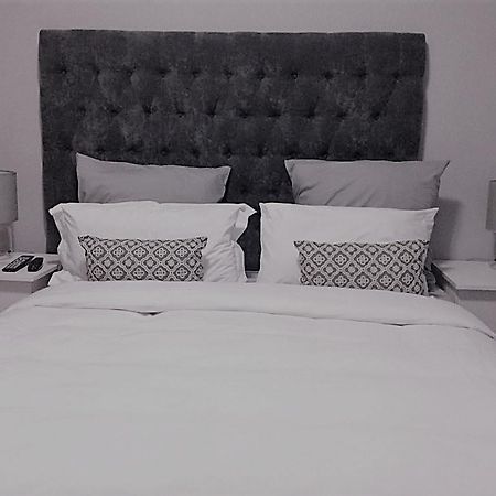 Sapphire Court Bed & Breakfast Gaborone Eksteriør bilde